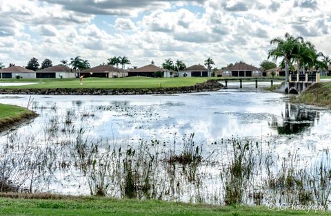 A home in WINTER HAVEN