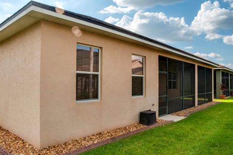 A home in WINTER HAVEN