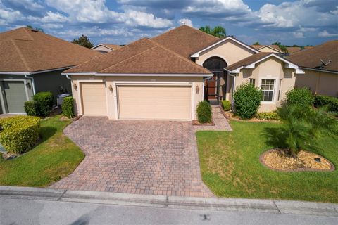 A home in WINTER HAVEN