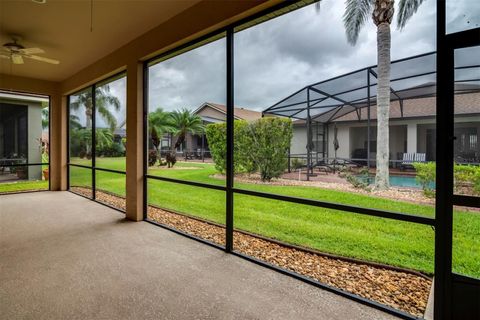 A home in WINTER HAVEN