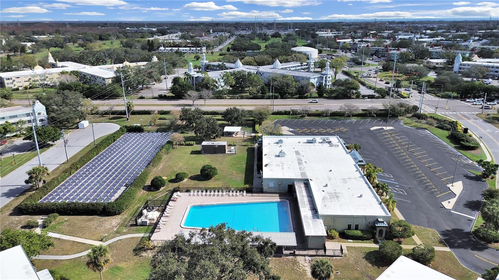 ON TOP OF THE WORLD - Residential Lease