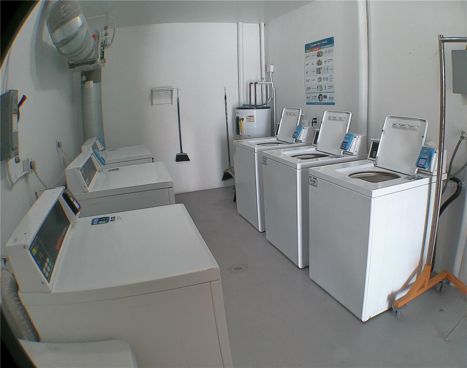 ON TOP OF THE WORLD - Residential Lease