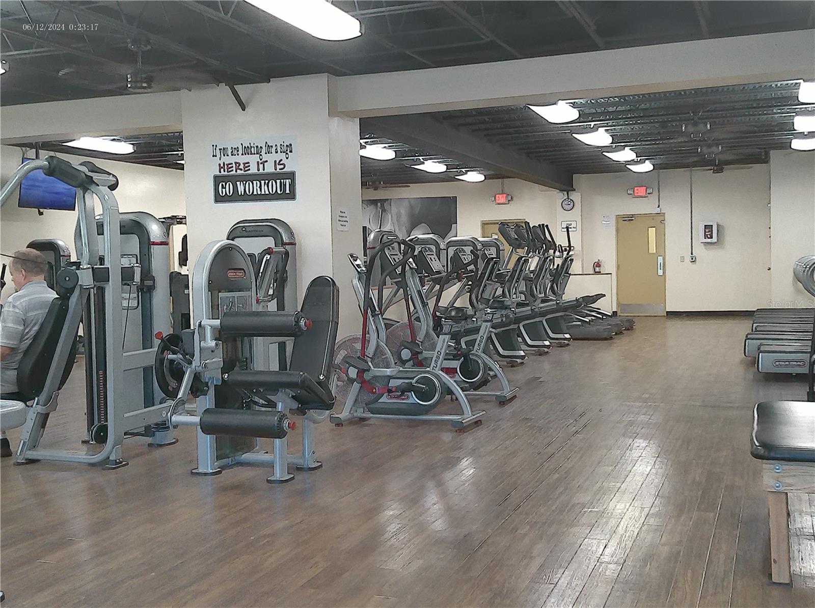 ON TOP OF THE WORLD - Residential Lease