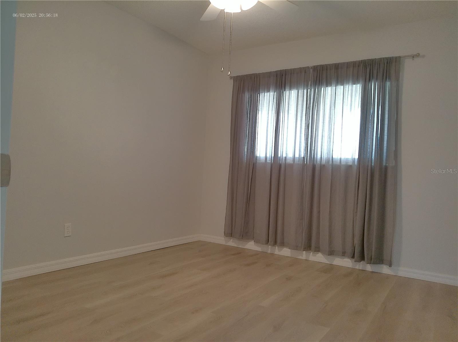 ON TOP OF THE WORLD - Residential Lease