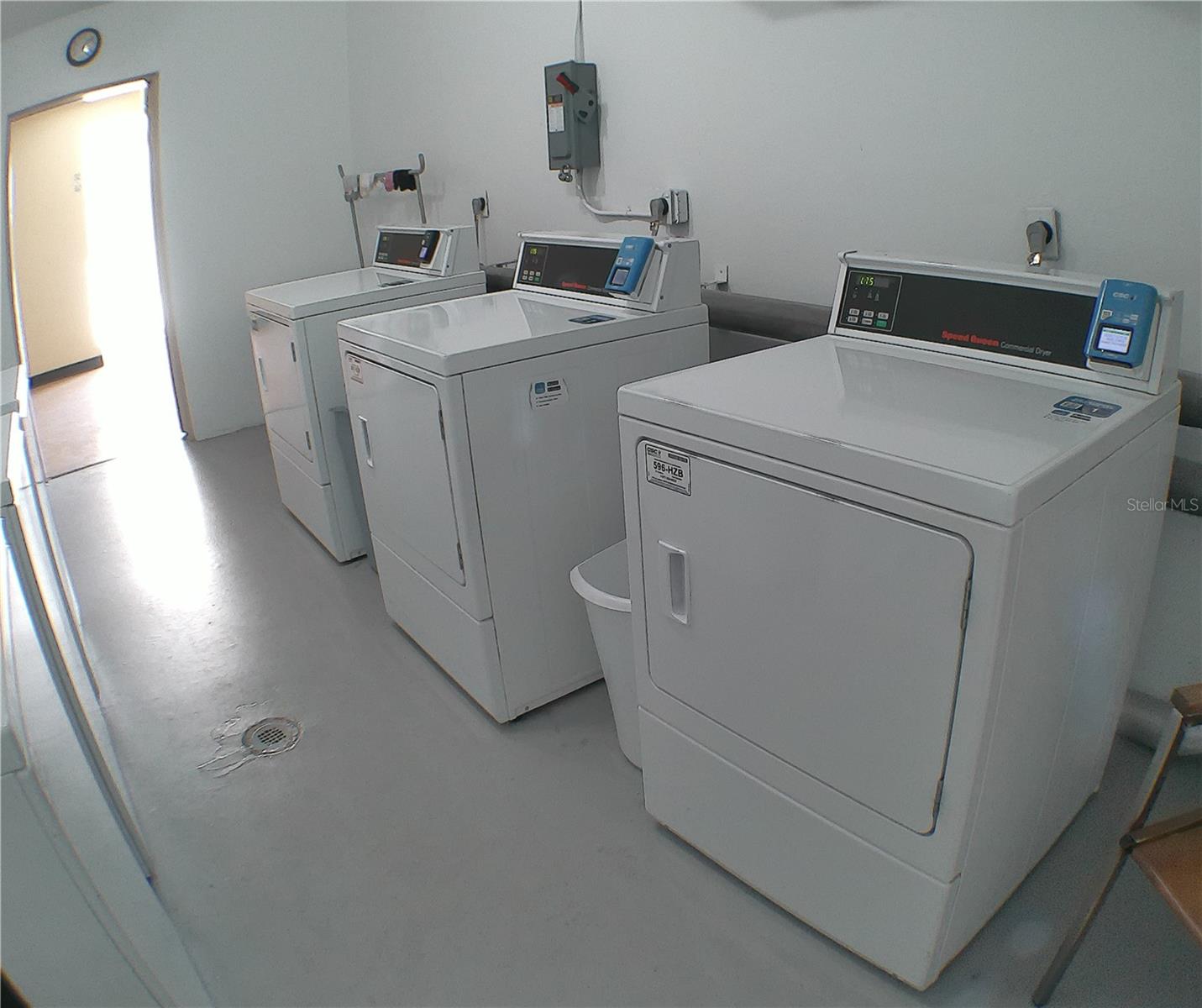 ON TOP OF THE WORLD - Residential Lease