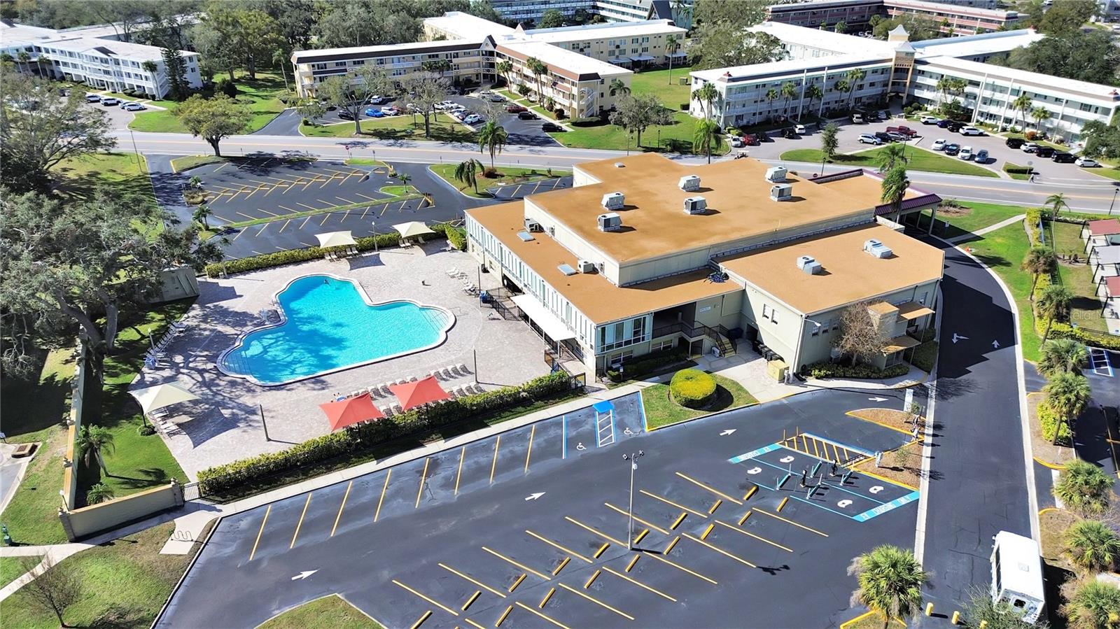 ON TOP OF THE WORLD - Residential Lease