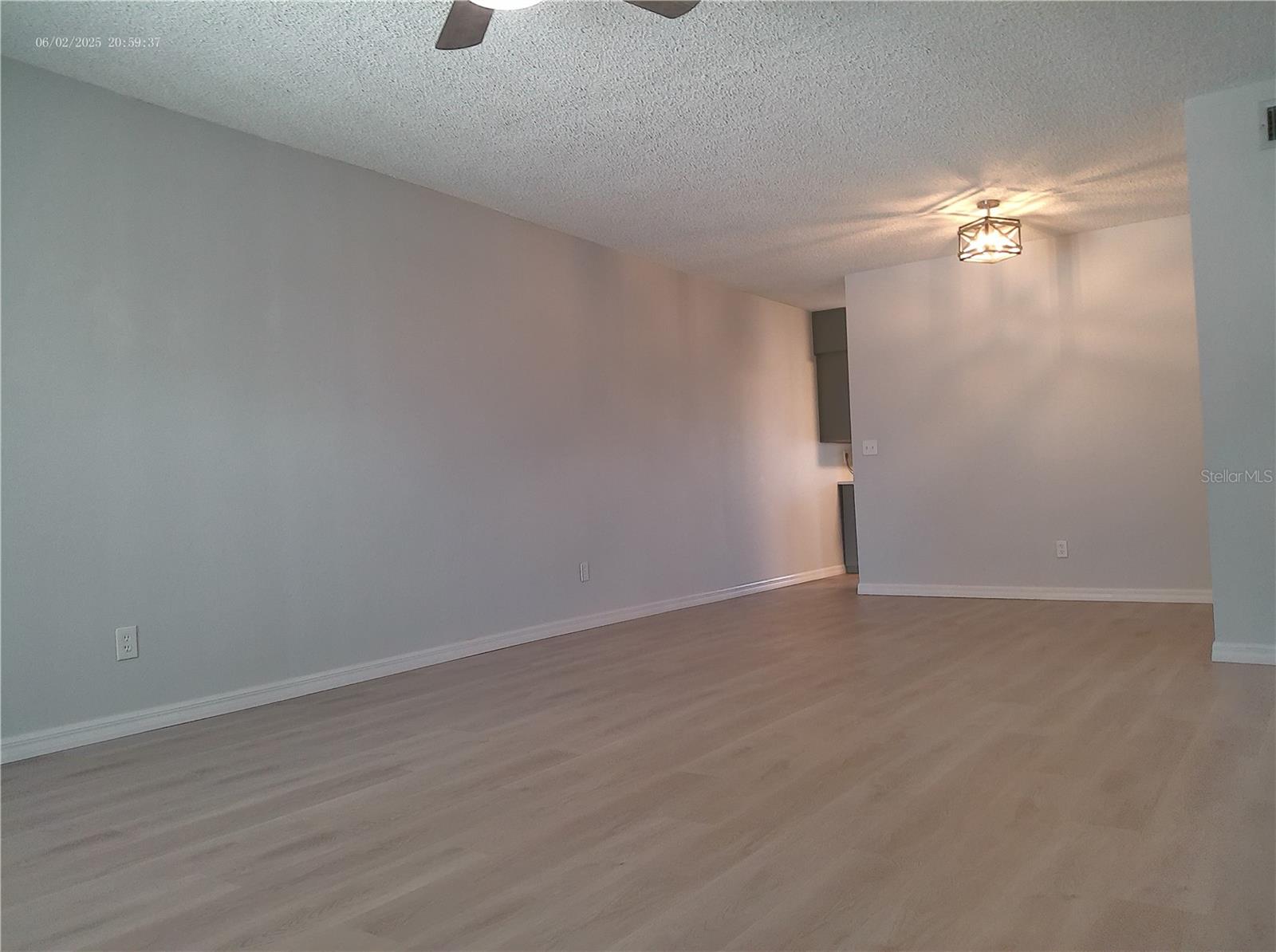 ON TOP OF THE WORLD - Residential Lease