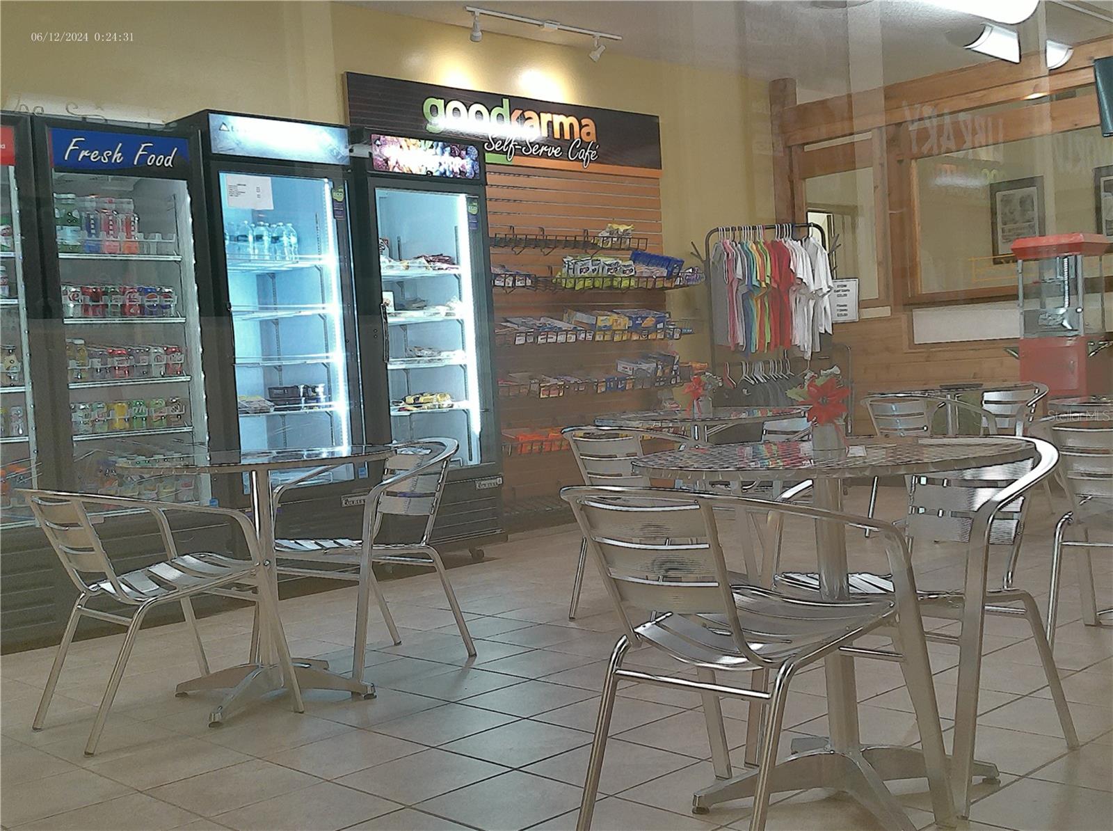 ON TOP OF THE WORLD - Residential Lease