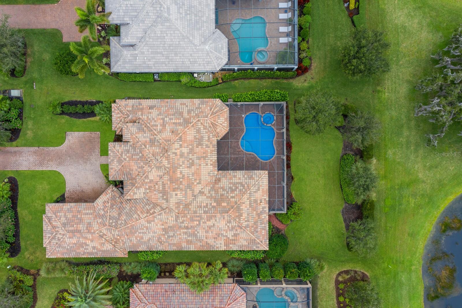 FOUNDERS CLUB - Residential