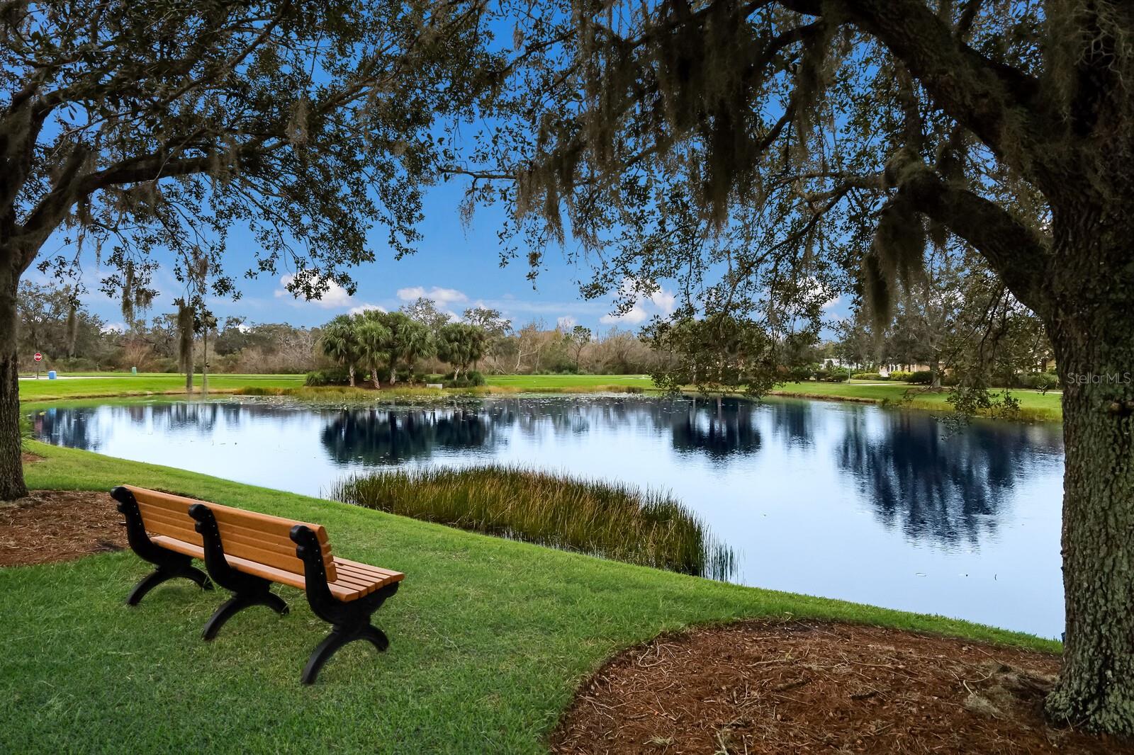 FOUNDERS CLUB - Residential