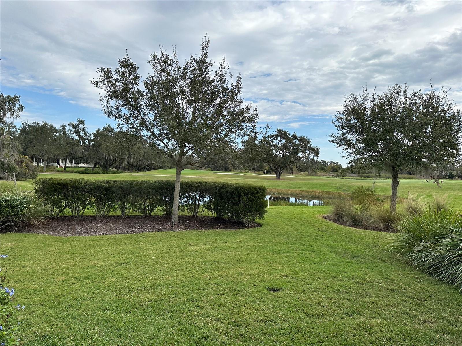 FOUNDERS CLUB - Residential