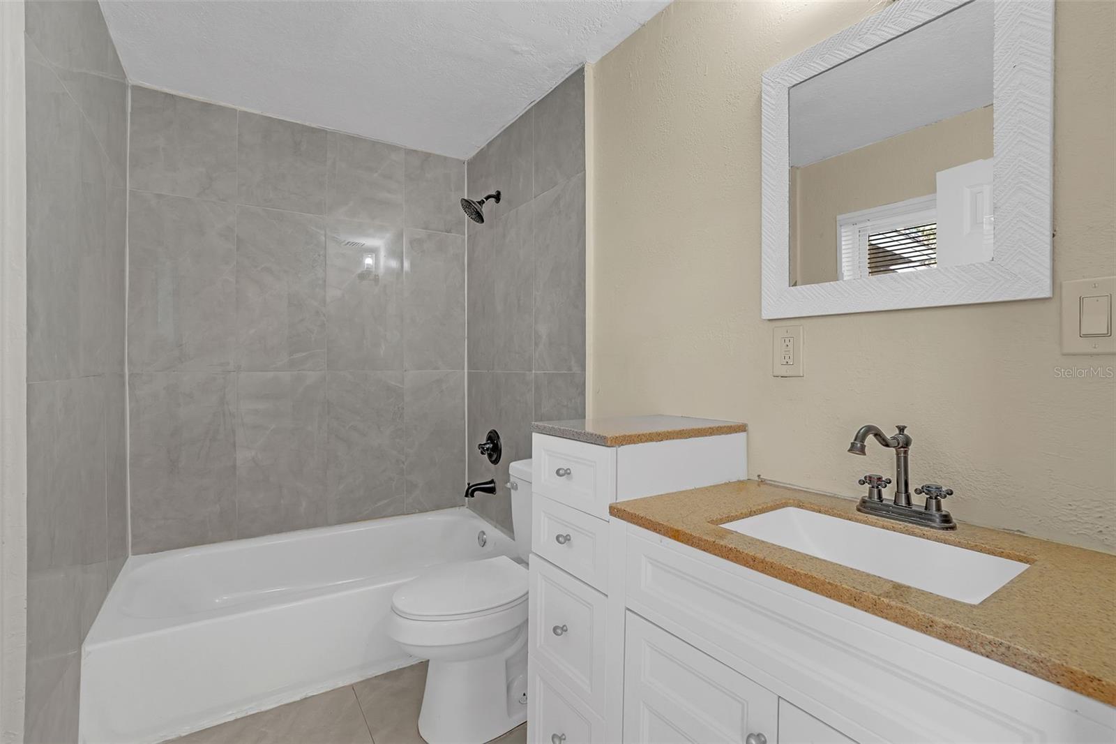 LONGWOOD PARK - Residential