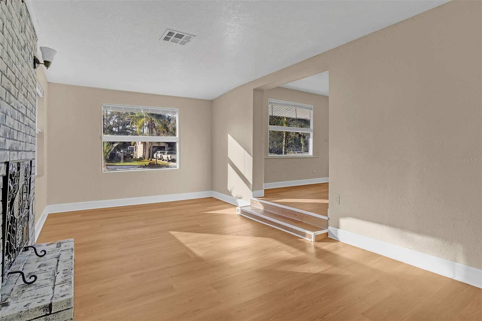 LONGWOOD PARK - Residential