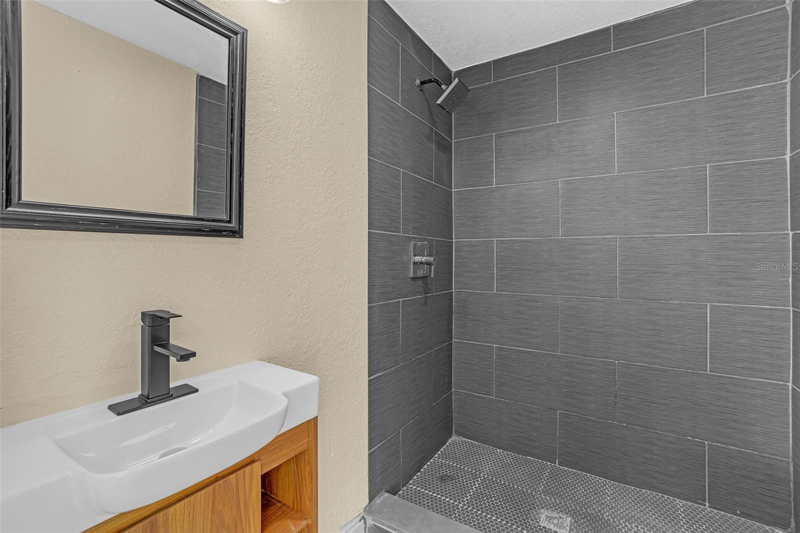 LONGWOOD PARK - Residential