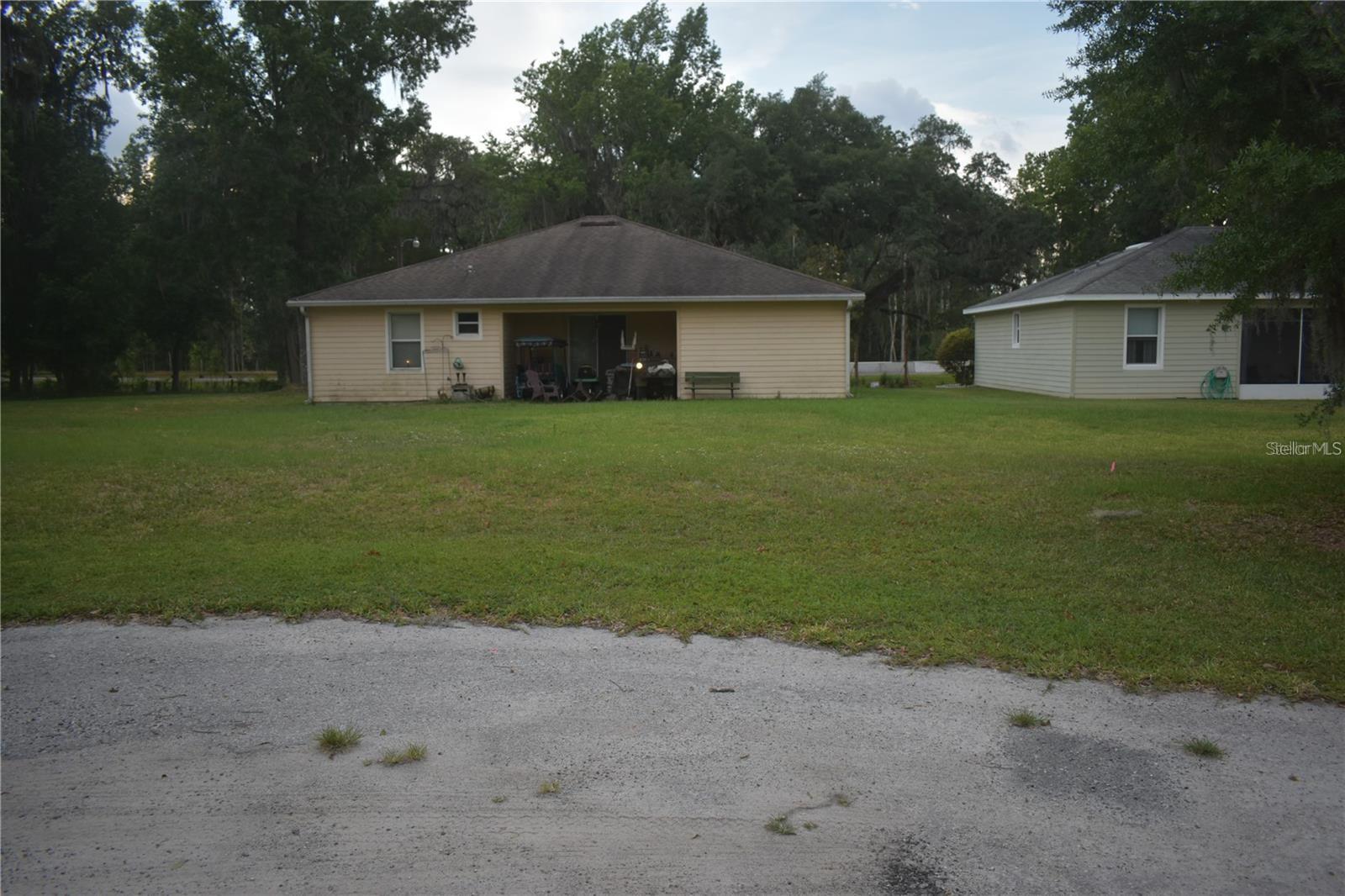 LOT 25 BLK D STRATFORD COURT

                                                                             WILDWOOD                                

                                    , FL - $44,000