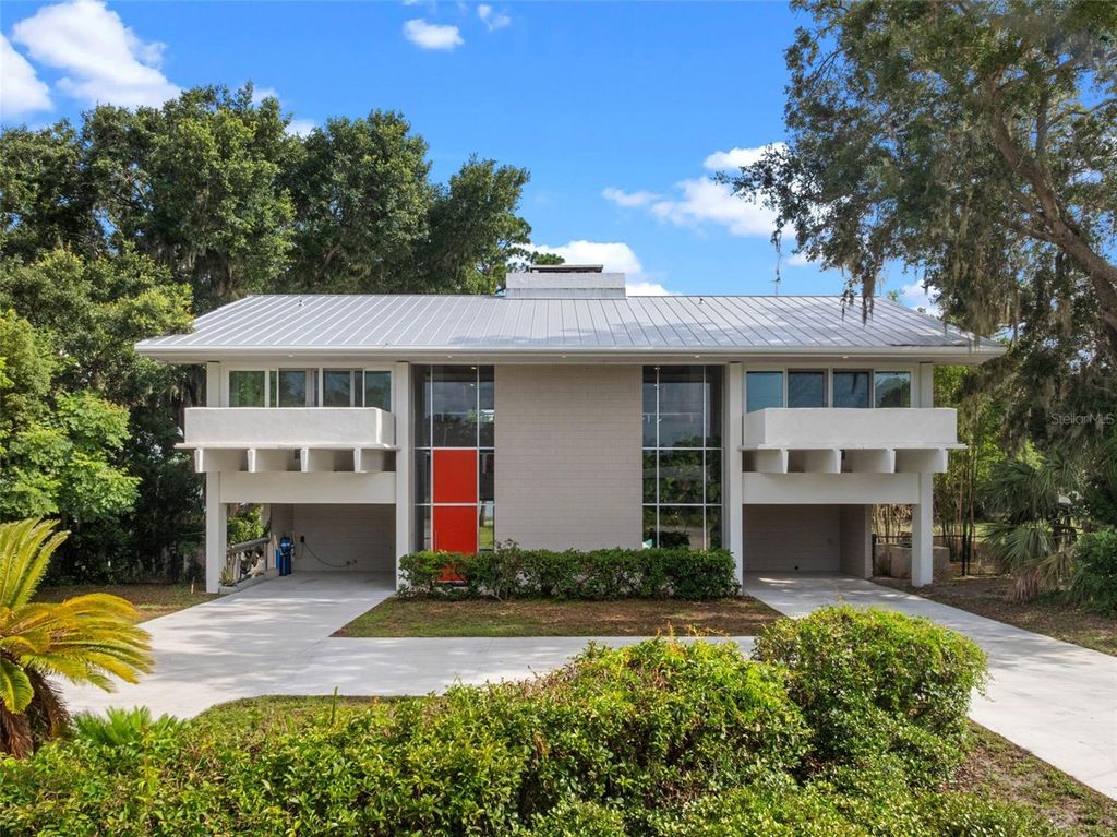 Photo of 1540 N Lake Mirror Drive NW, Winter Haven, FL 33881 (MLS # L4961887)
