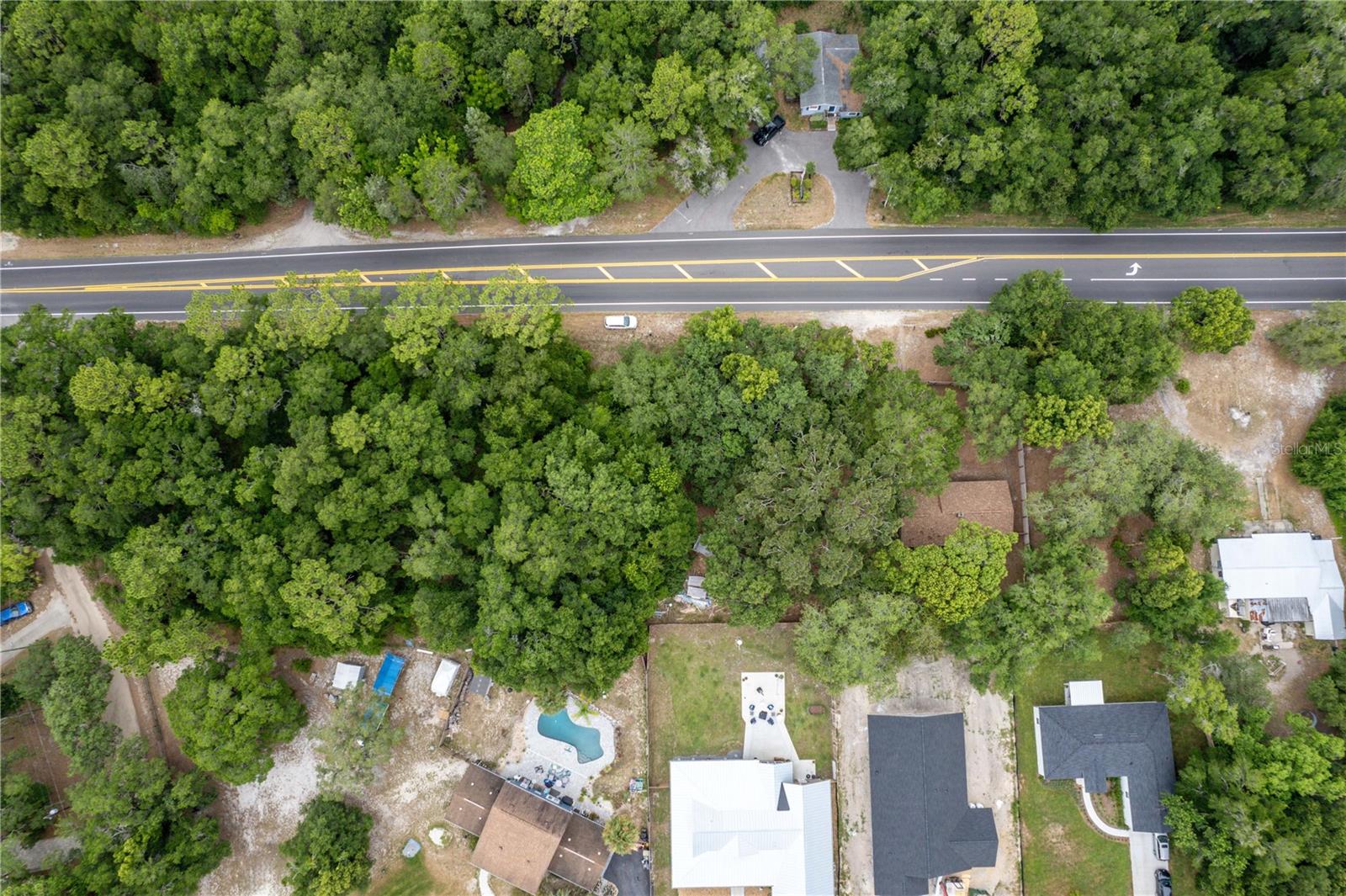 MOUNT PLYMOUTH - Land