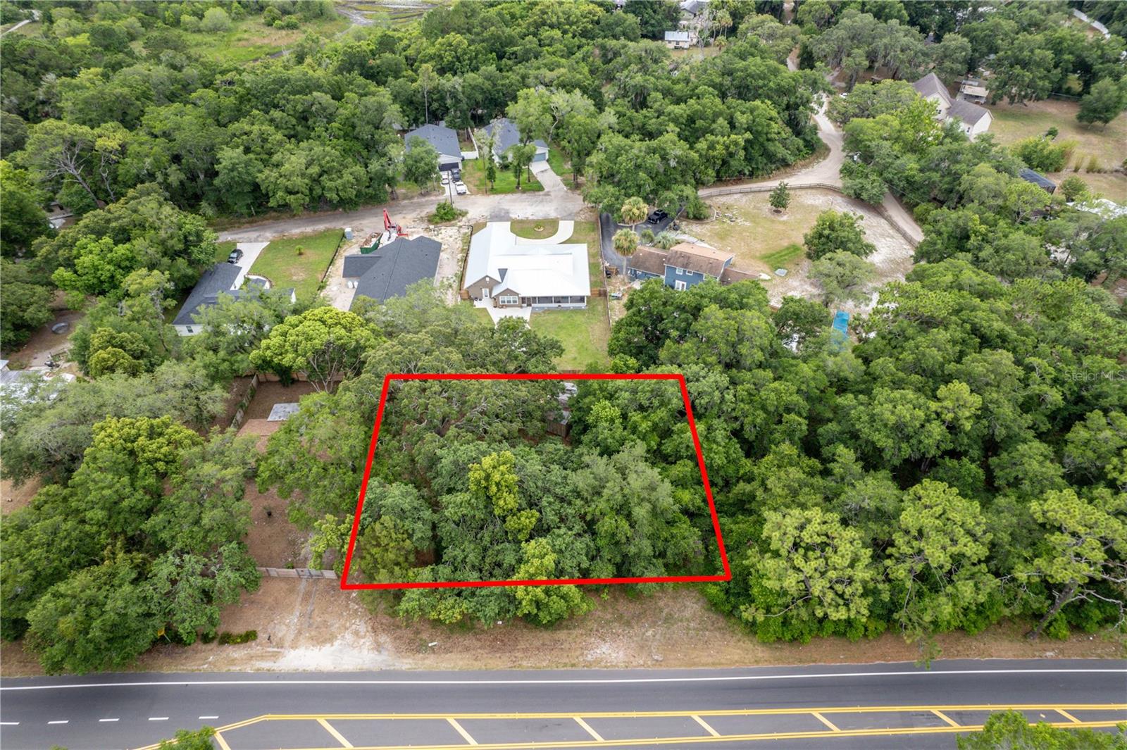 MOUNT PLYMOUTH - Land