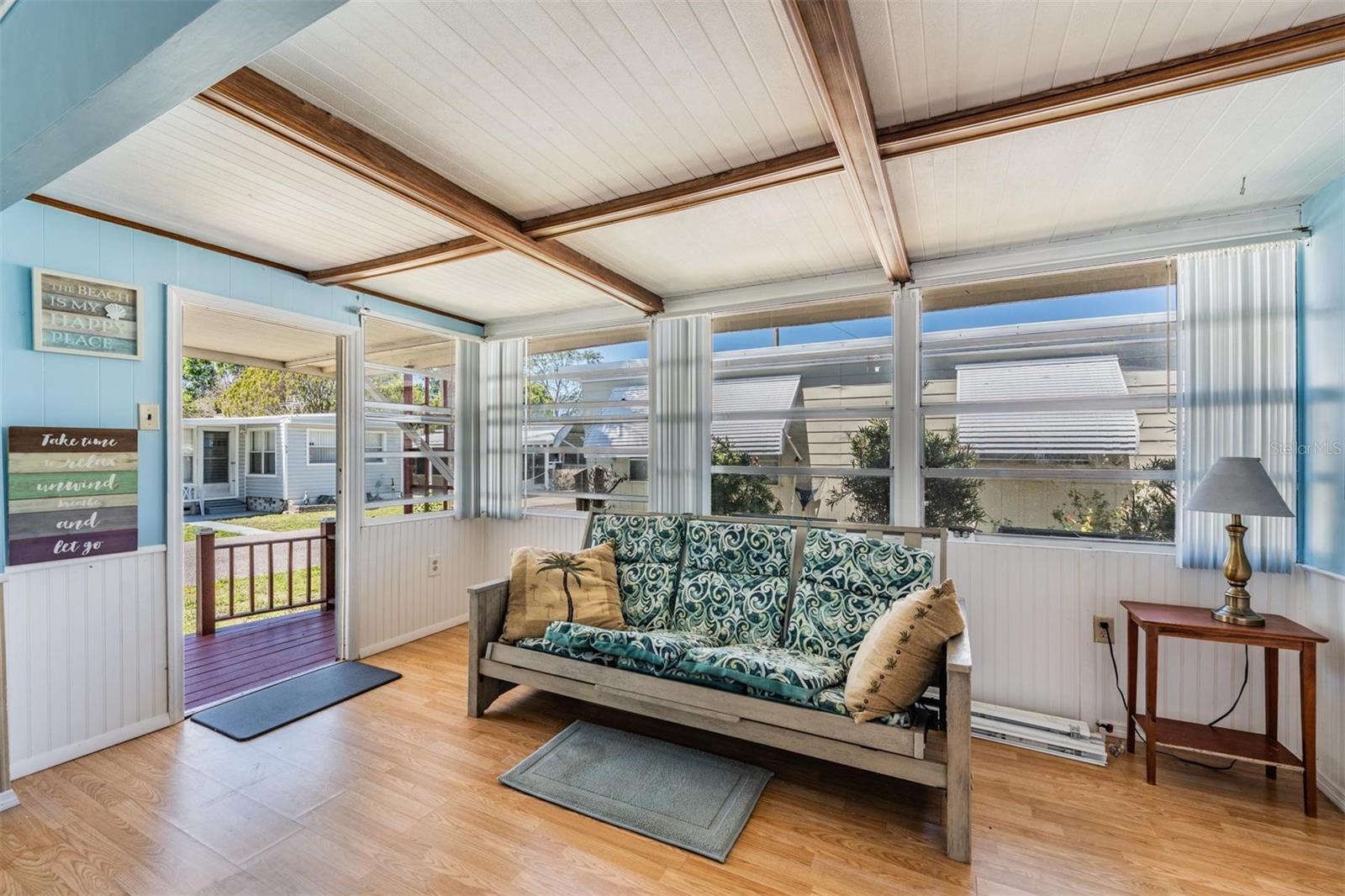 605 MICHIGAN BOULEVARD 44