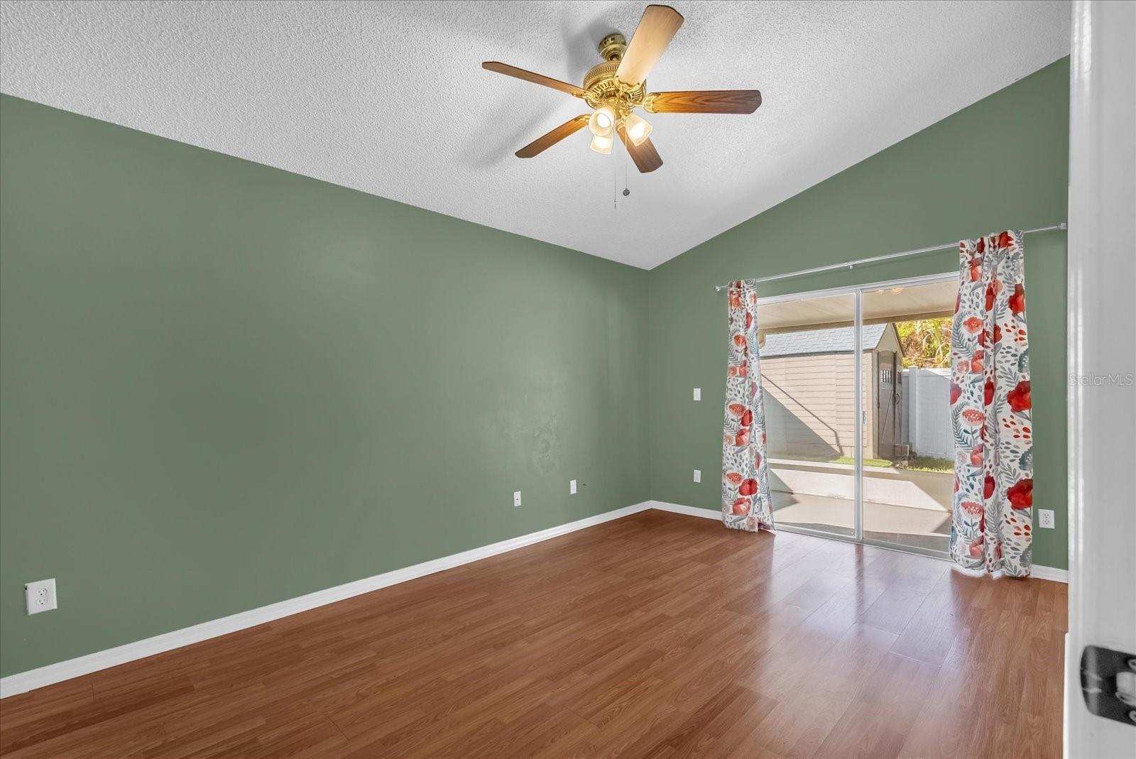 COLONIAL LAKES - Residential