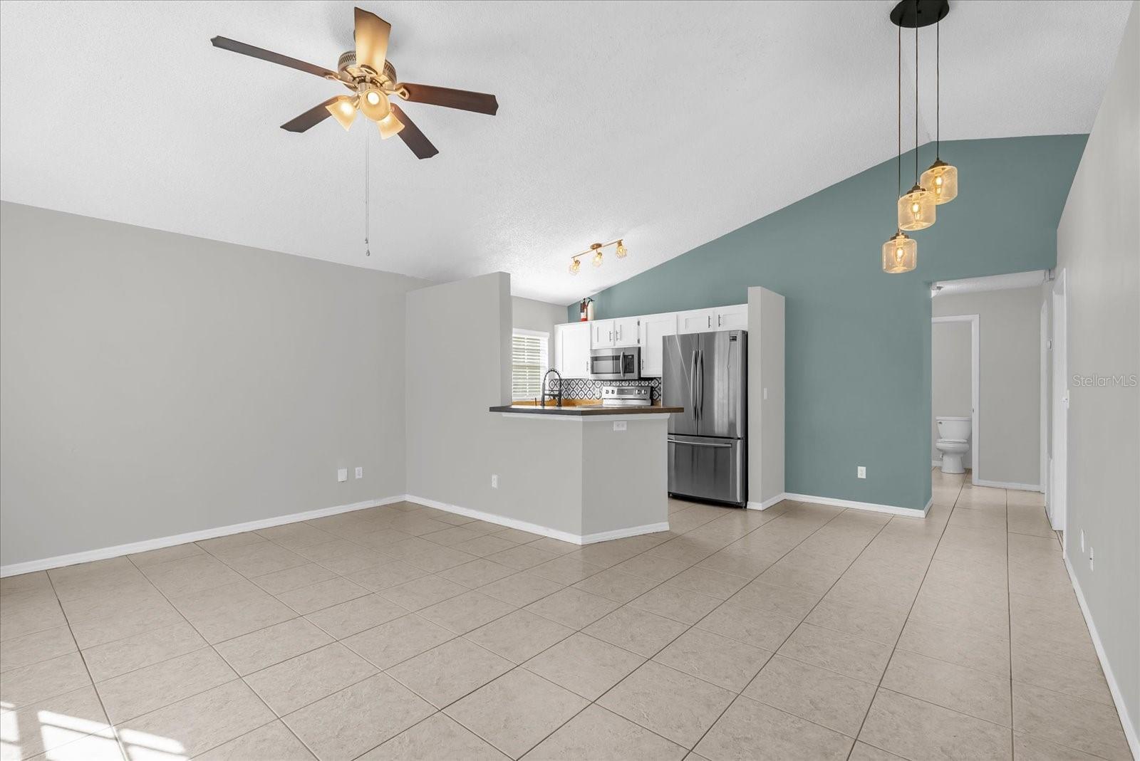 COLONIAL LAKES - Residential