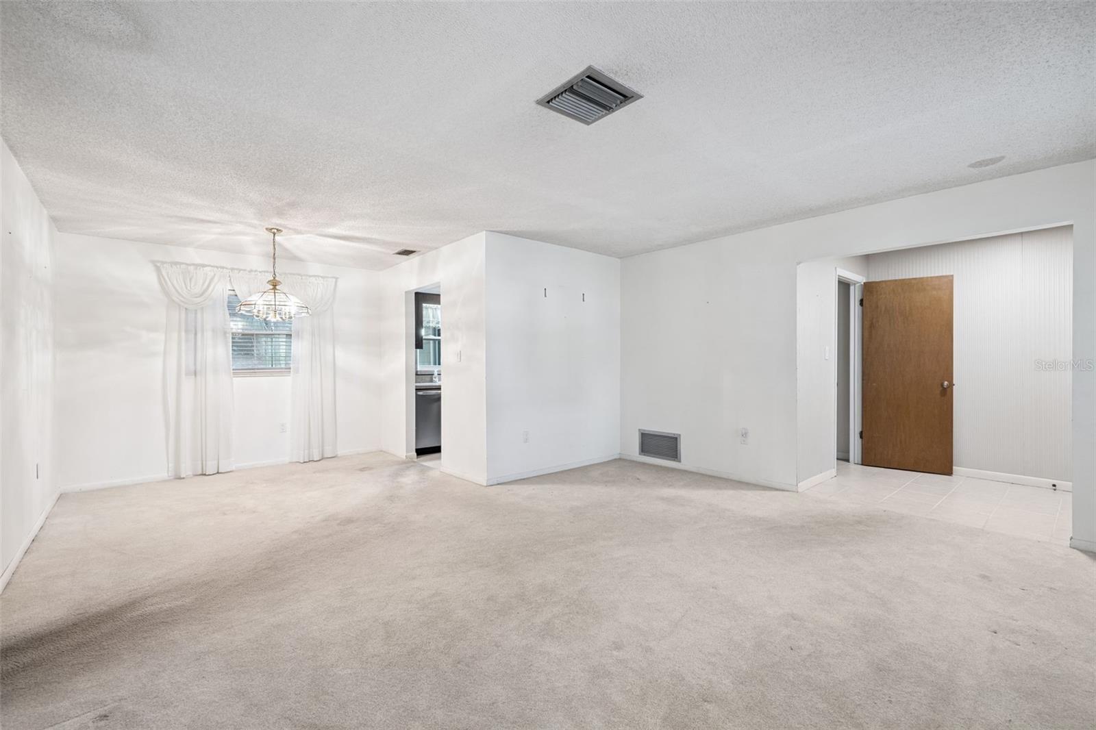 OVIEDO OAKS UNIT 01 - Residential