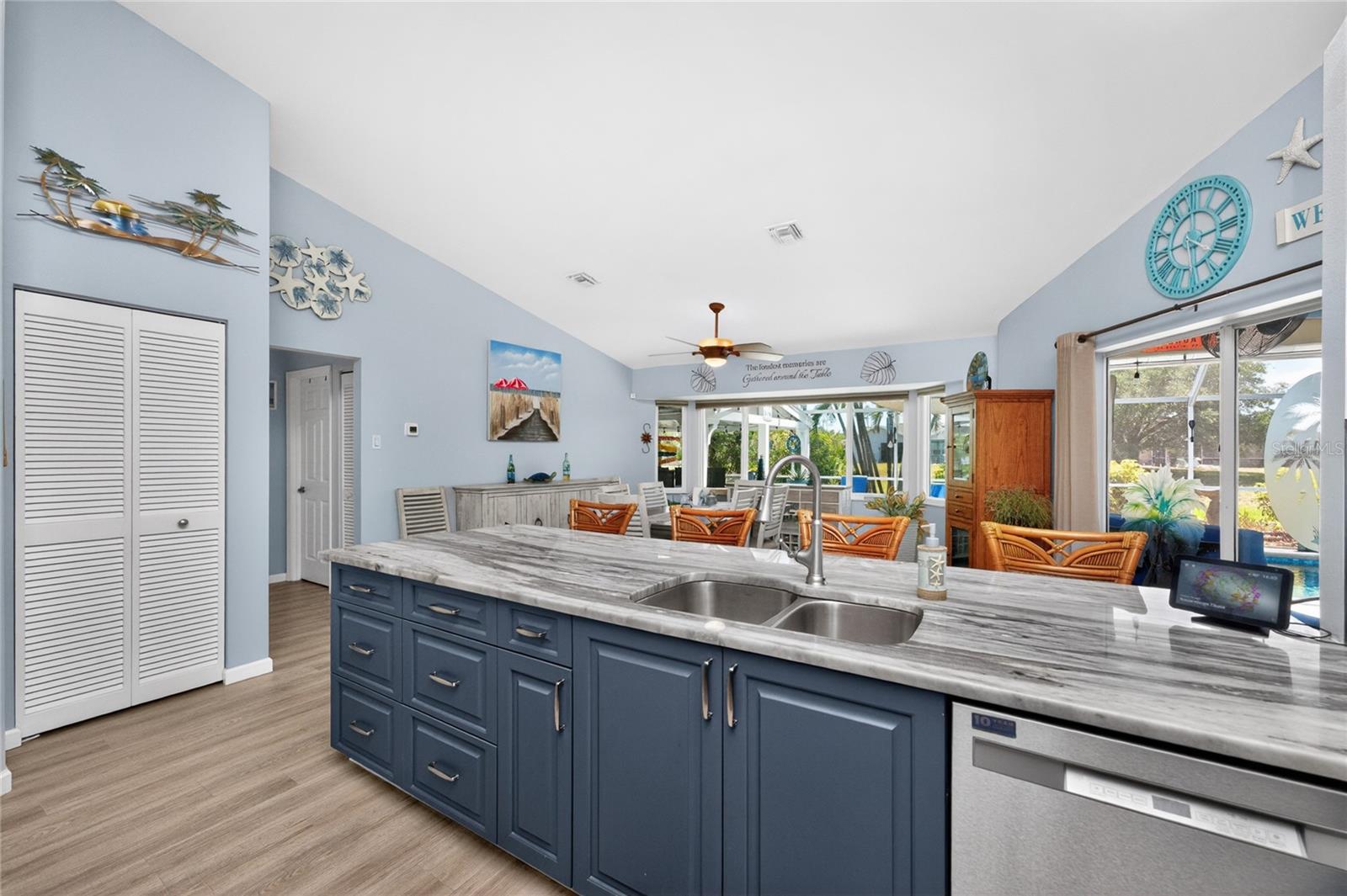 ROTONDA WEST BROADMOOR - Residential