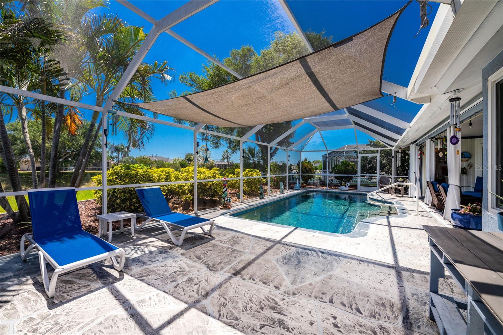 ROTONDA WEST BROADMOOR - Residential