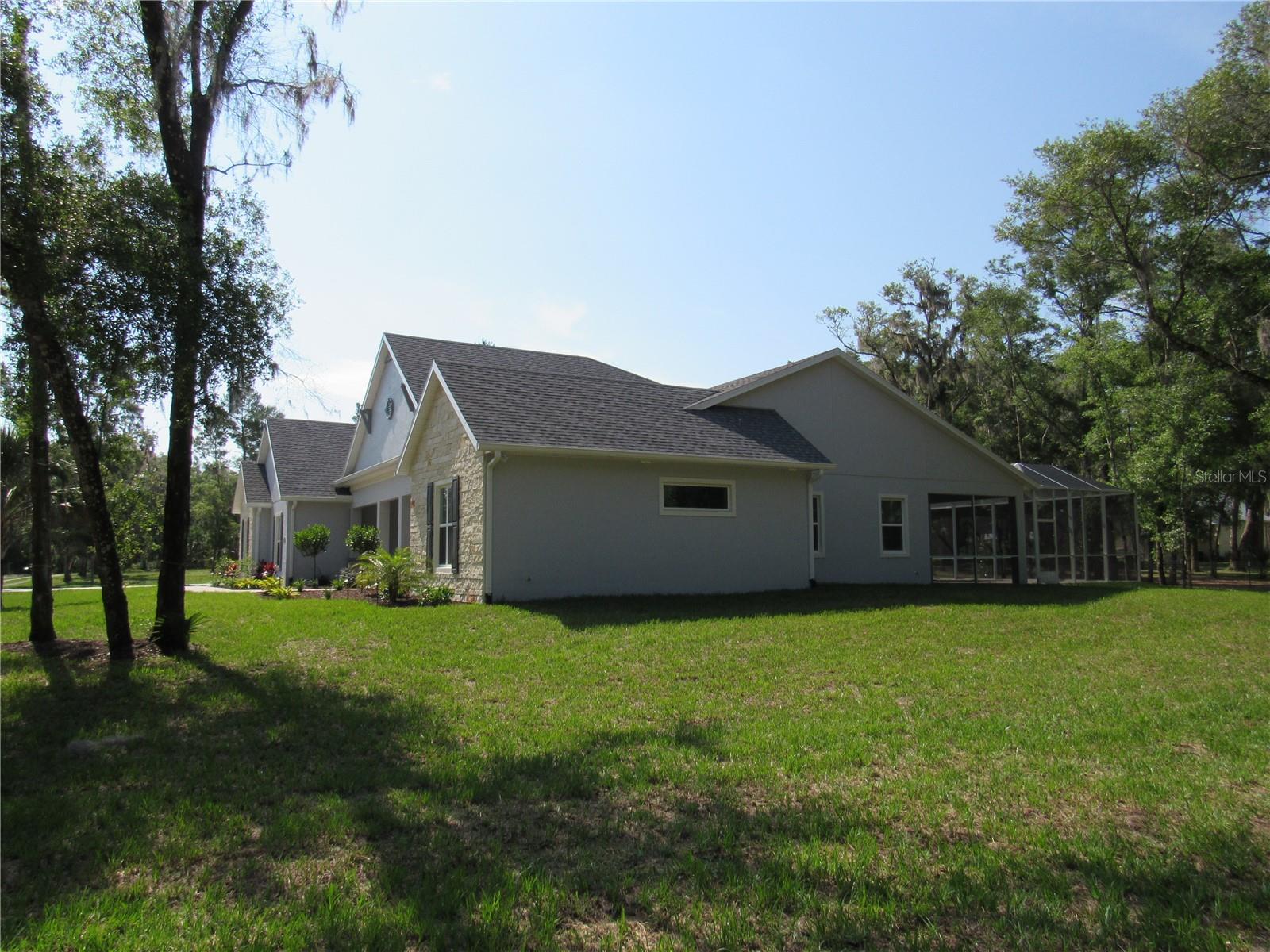 1870 PEPPER TREE LANE