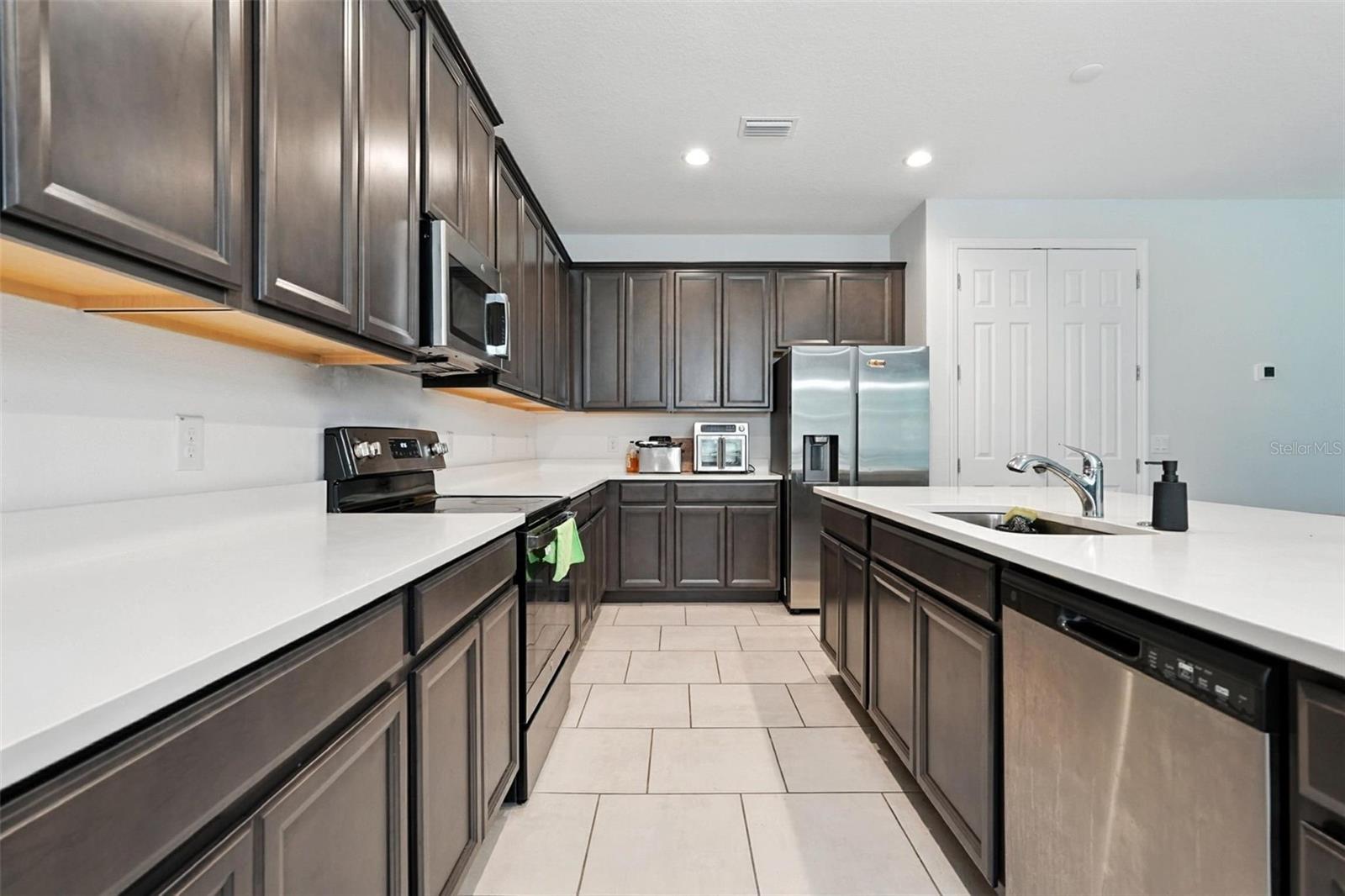 HANOVER LAKES PH 5 - Residential