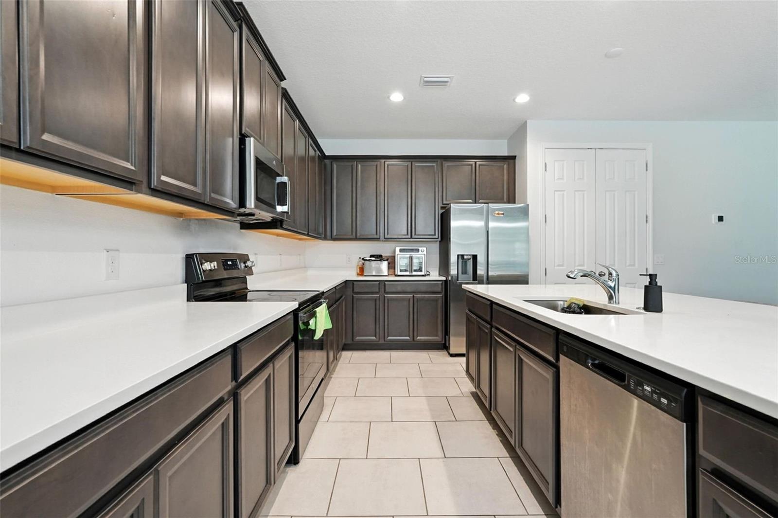 HANOVER LAKES PH 5 - Residential