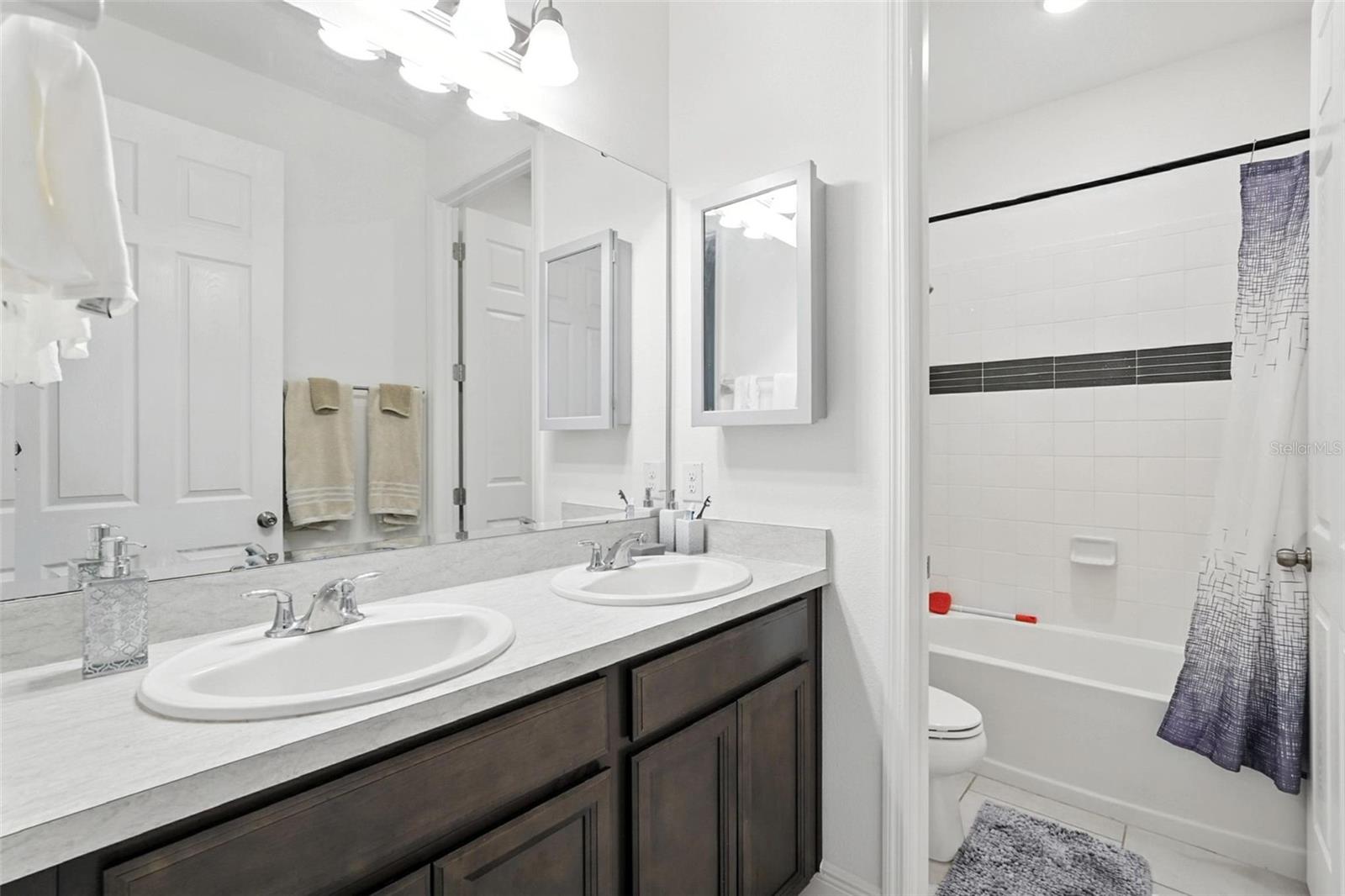 HANOVER LAKES PH 5 - Residential