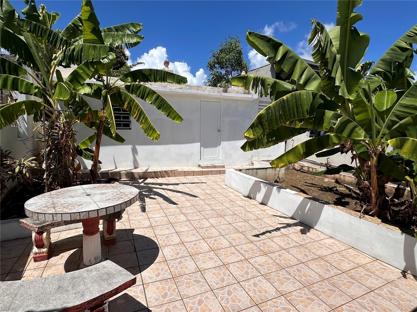 BARRIO PUEBLO - Residential Income