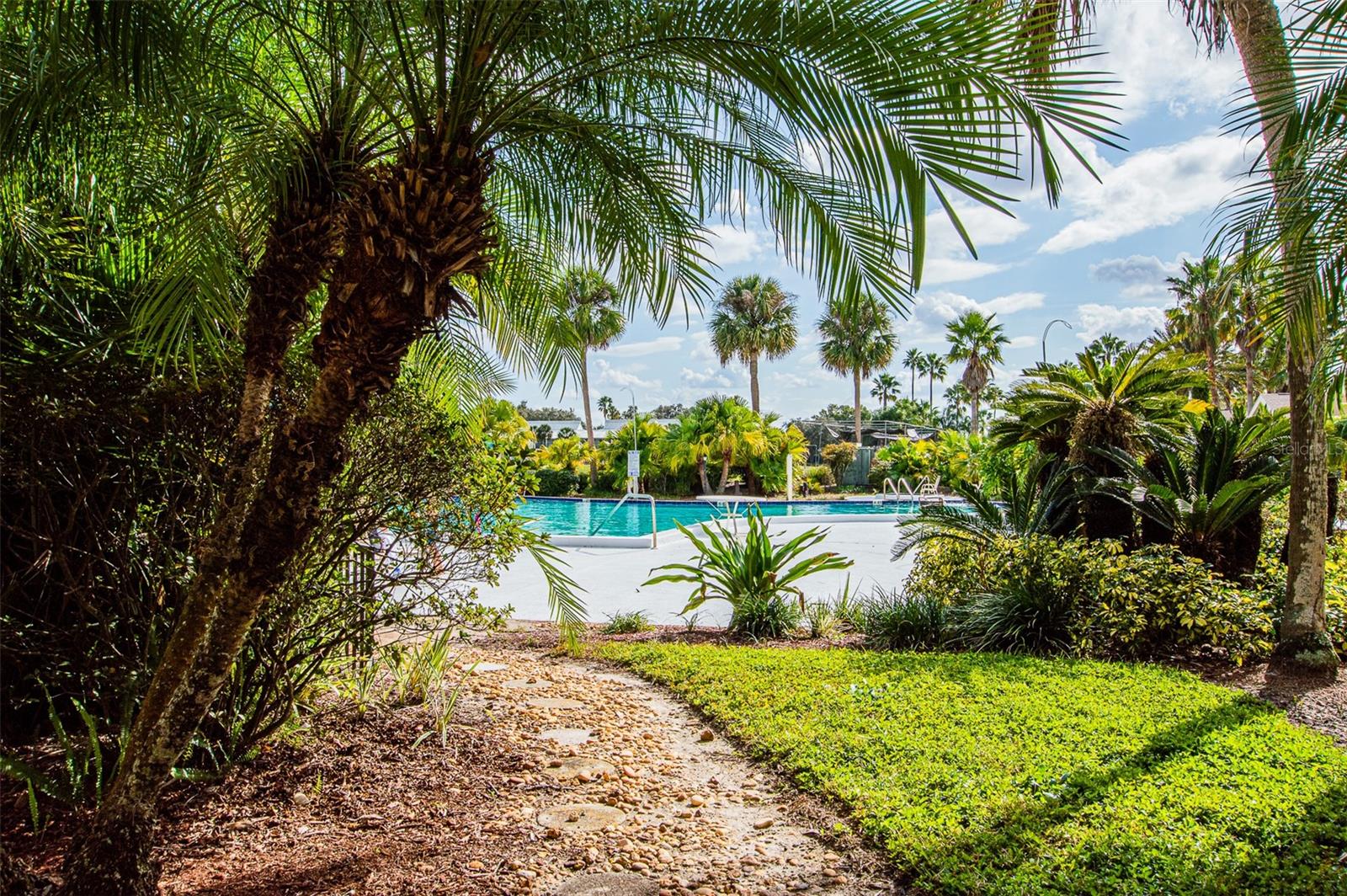 SADDLEBROOK - Residential
