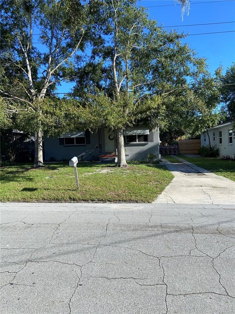 Photo of 608 Channing Road, Lakeland, FL 33805 (MLS # L4964896)