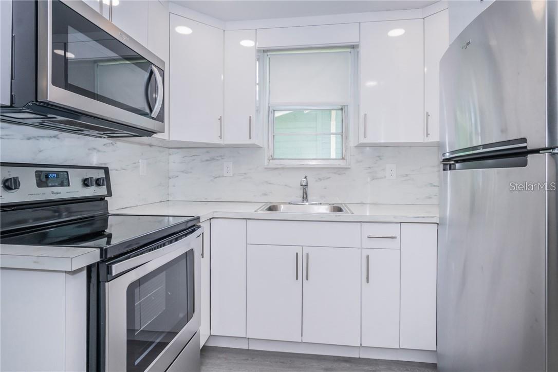 LA VERGNE 1ST ADD - Residential Lease