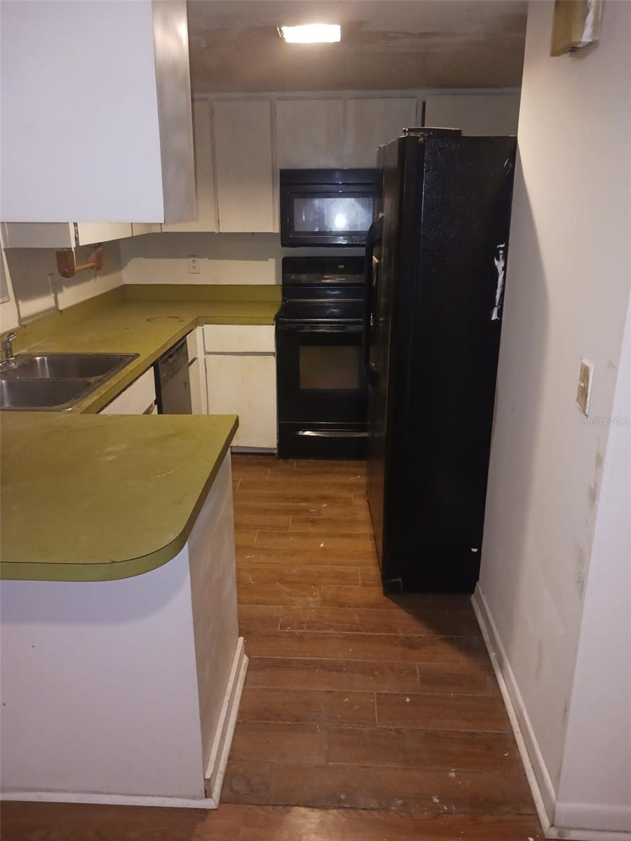 TUSCONY TWNHS UNREC - Residential Lease