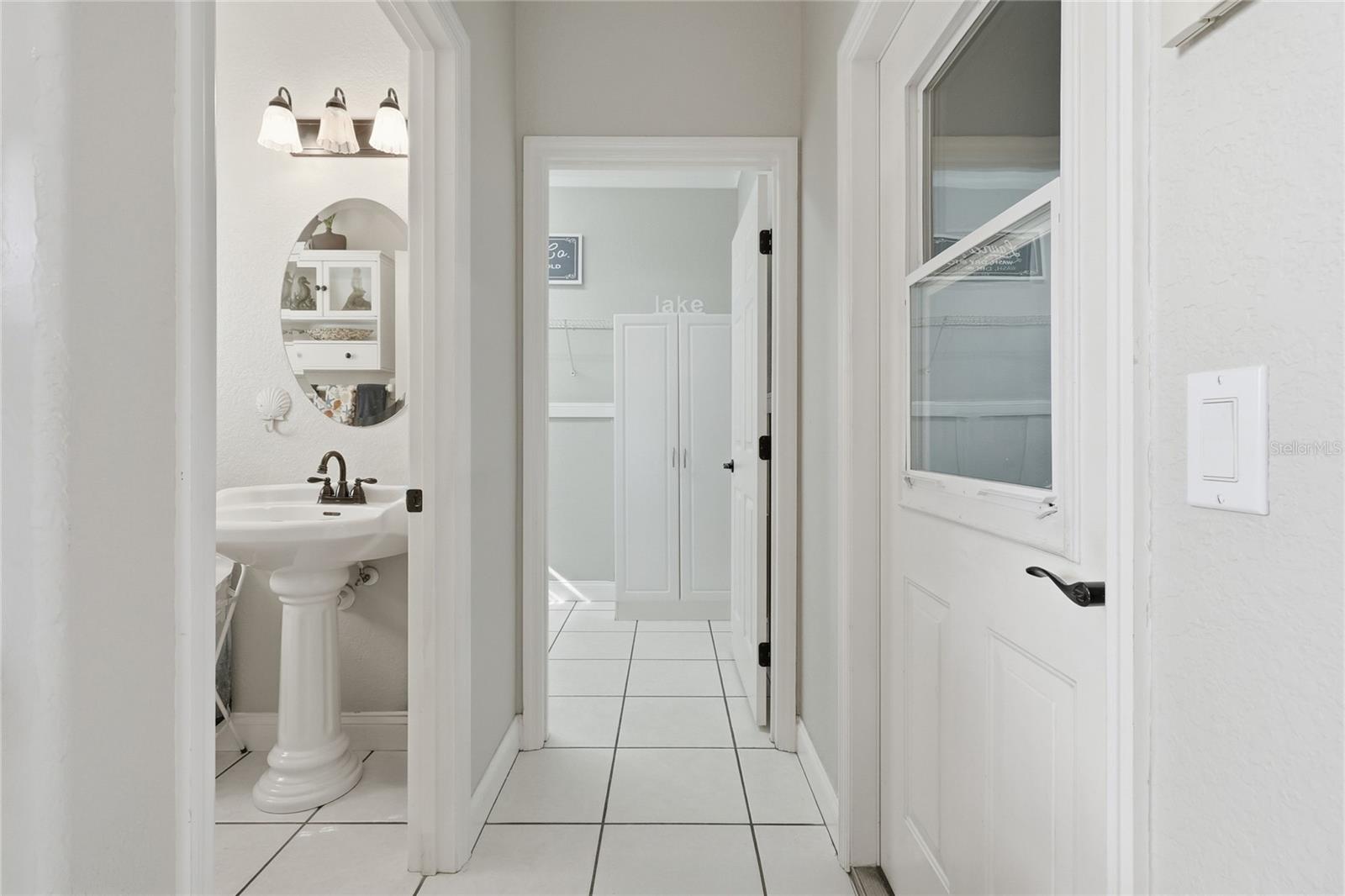 MADALYN COVE PB 113 PG 25 - Residential