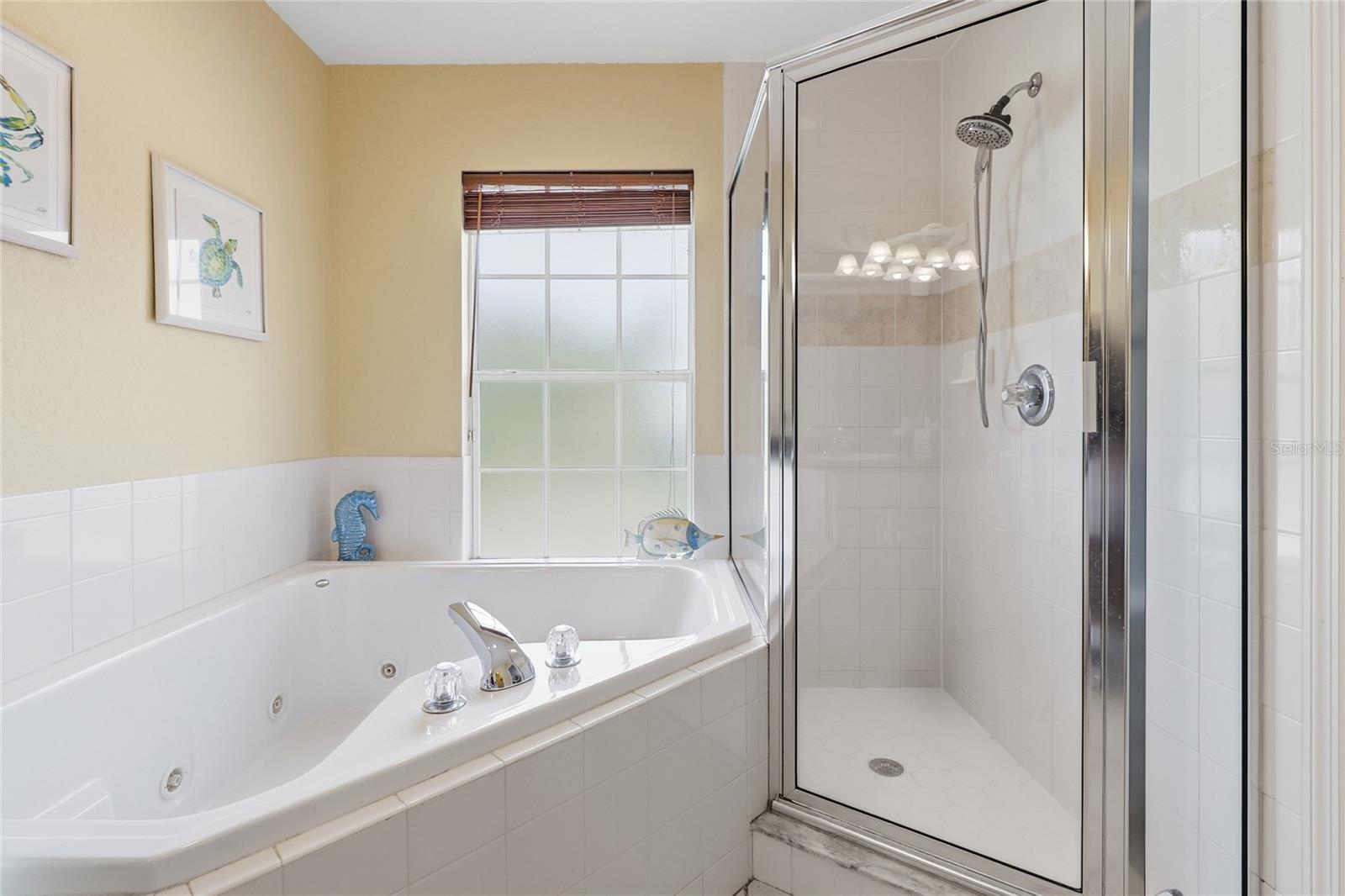 MADALYN COVE PB 113 PG 25 - Residential