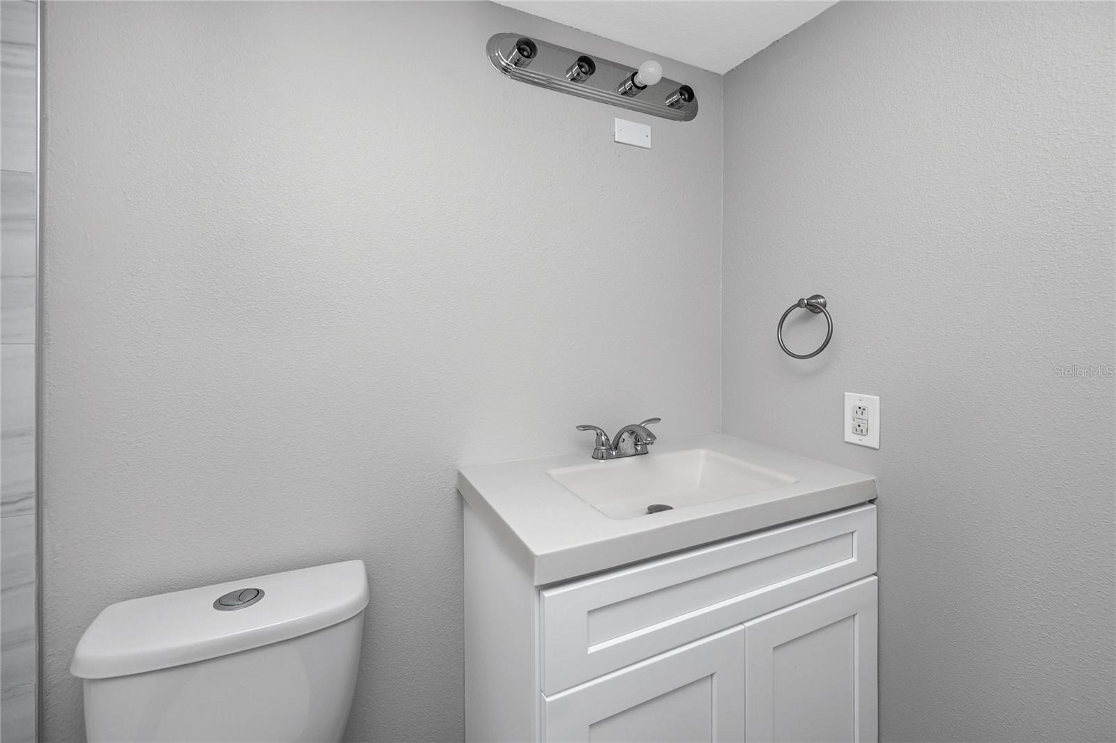 JAMESTOWN CONDO - Residential