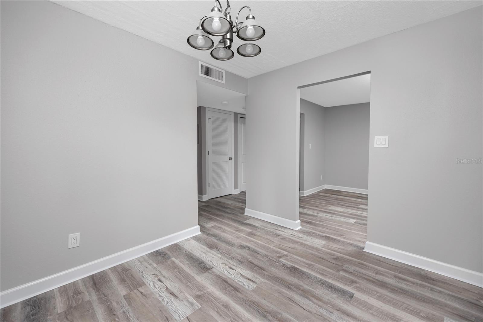 JAMESTOWN CONDO - Residential