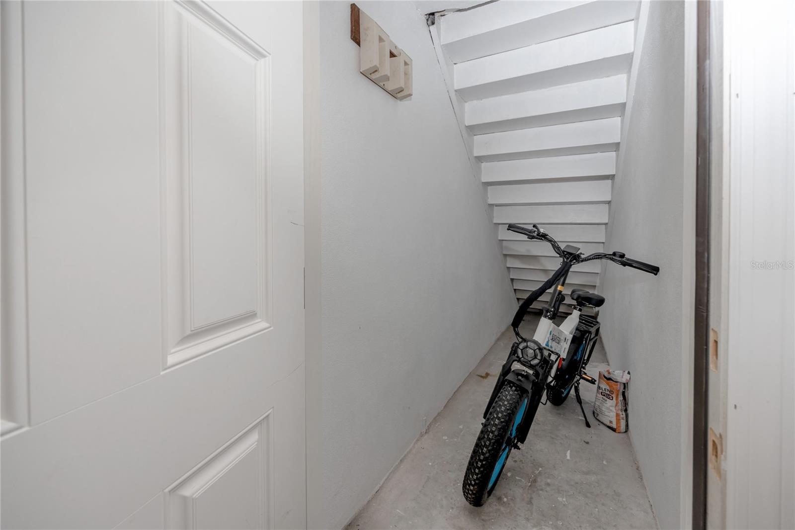 JAMESTOWN CONDO - Residential