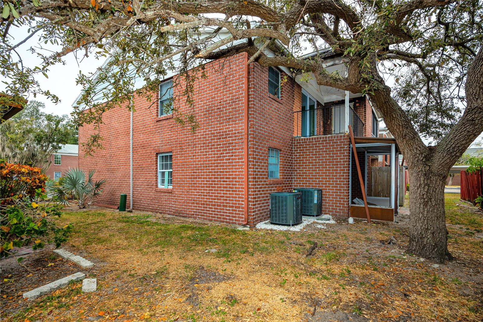 JAMESTOWN CONDO - Residential