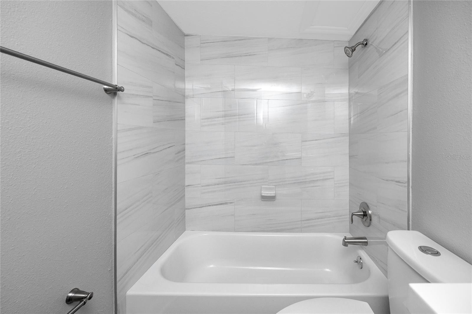 JAMESTOWN CONDO - Residential