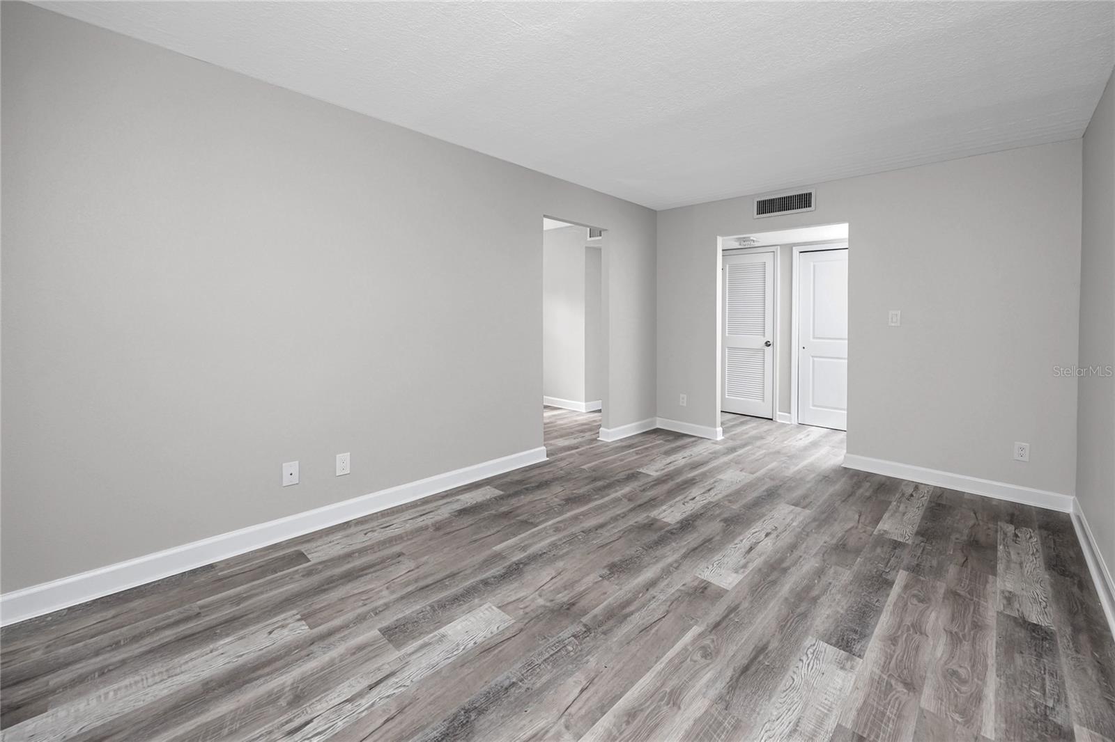 JAMESTOWN CONDO - Residential