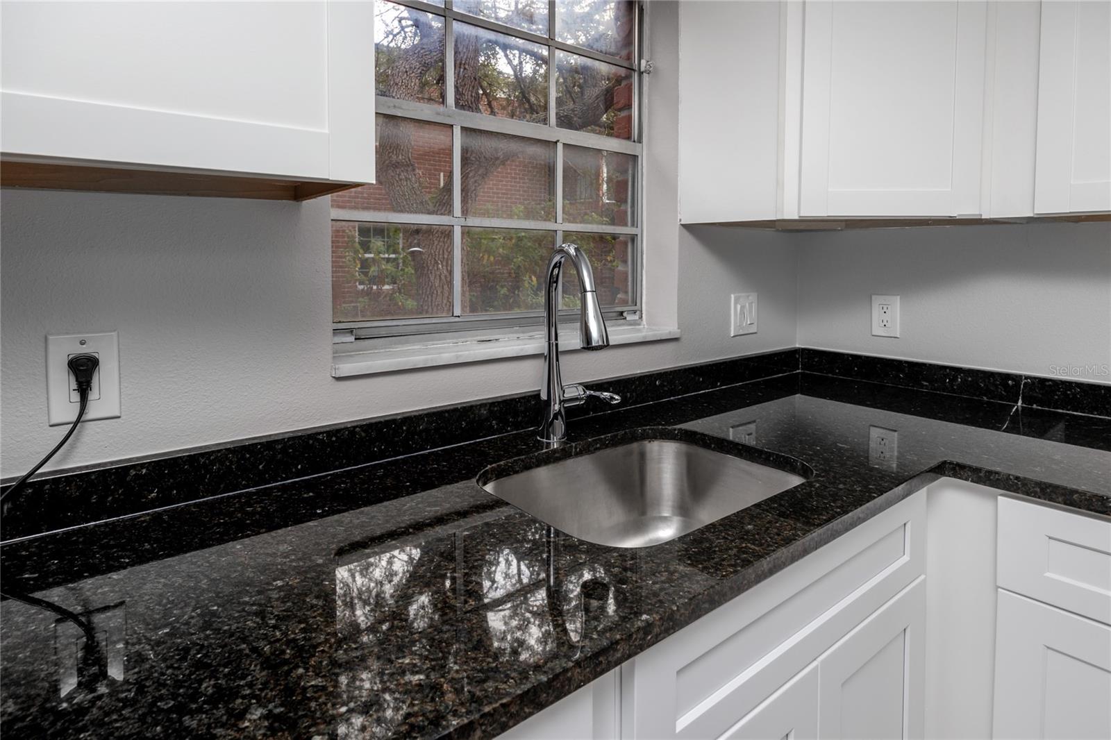 JAMESTOWN CONDO - Residential