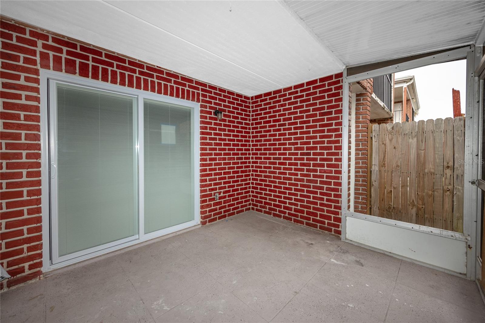 JAMESTOWN CONDO - Residential