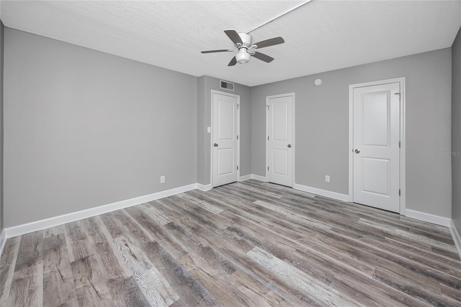 JAMESTOWN CONDO - Residential