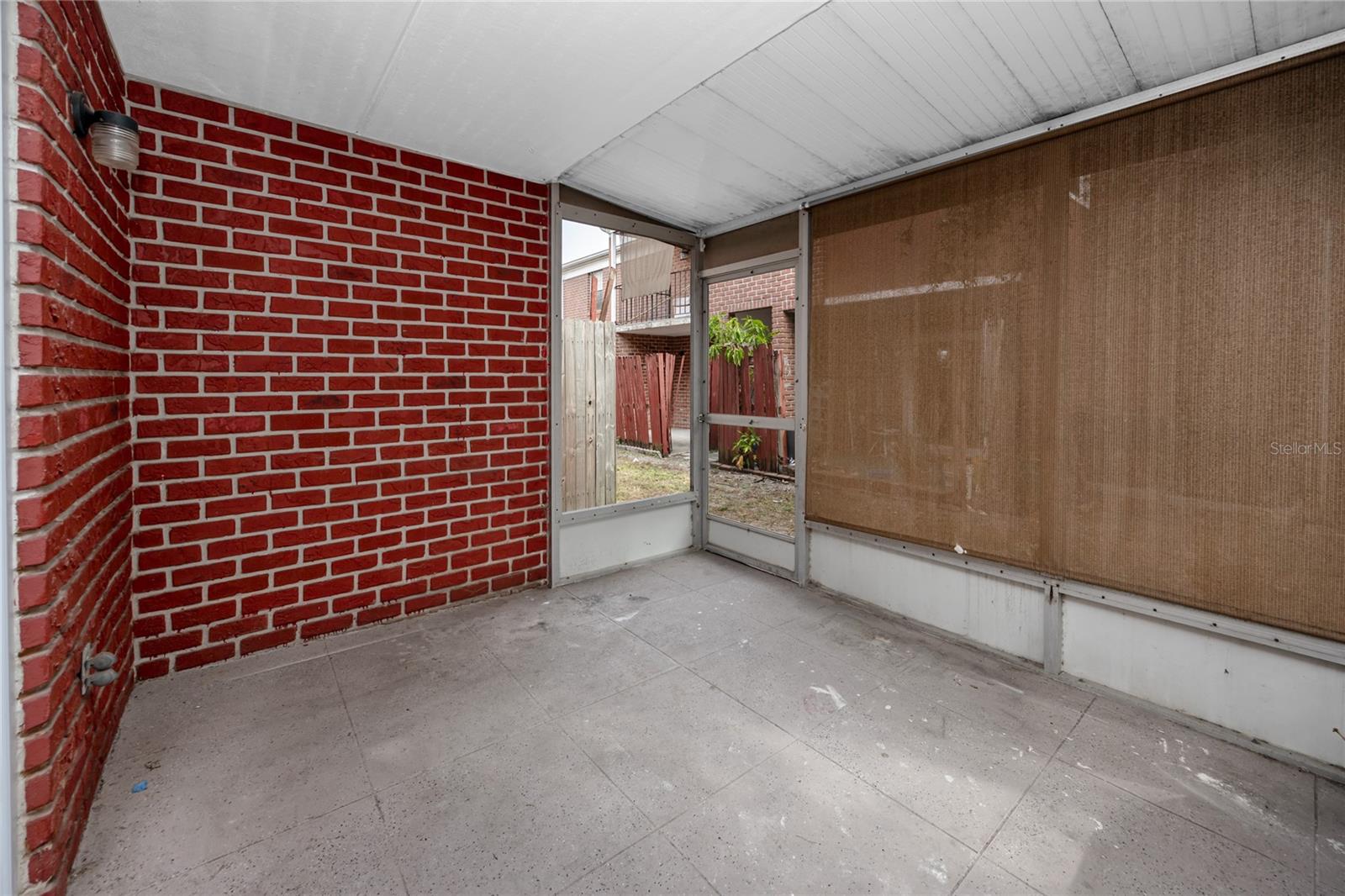 JAMESTOWN CONDO - Residential