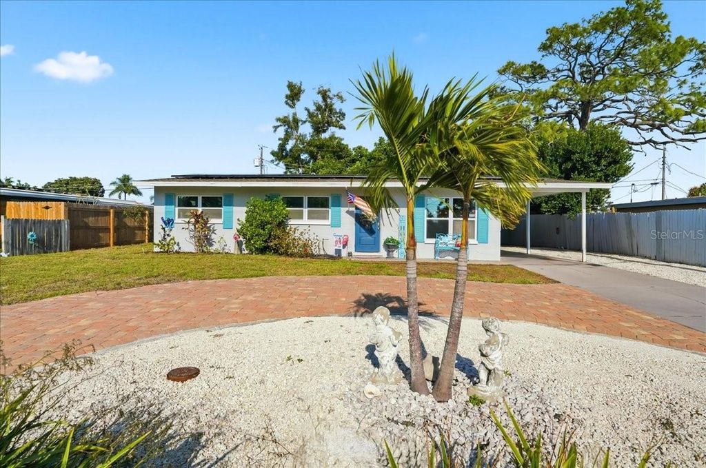 Photo of 3015 Florida Boulevard, Bradenton, FL 34207 (MLS # A4677006)